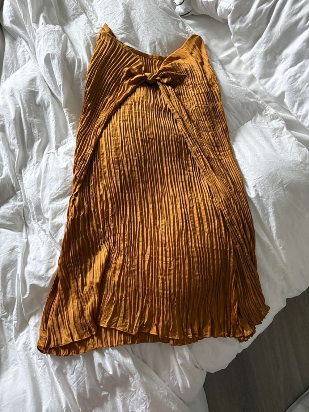 Vince - Front Knot - Mustard Skirt